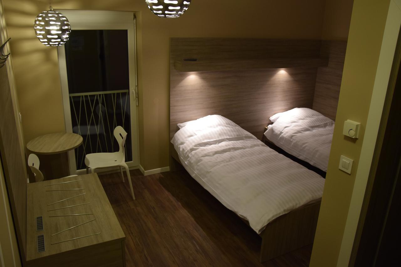 Daka Prenocisce Motel Velika Vas pri Krskem Exterior photo